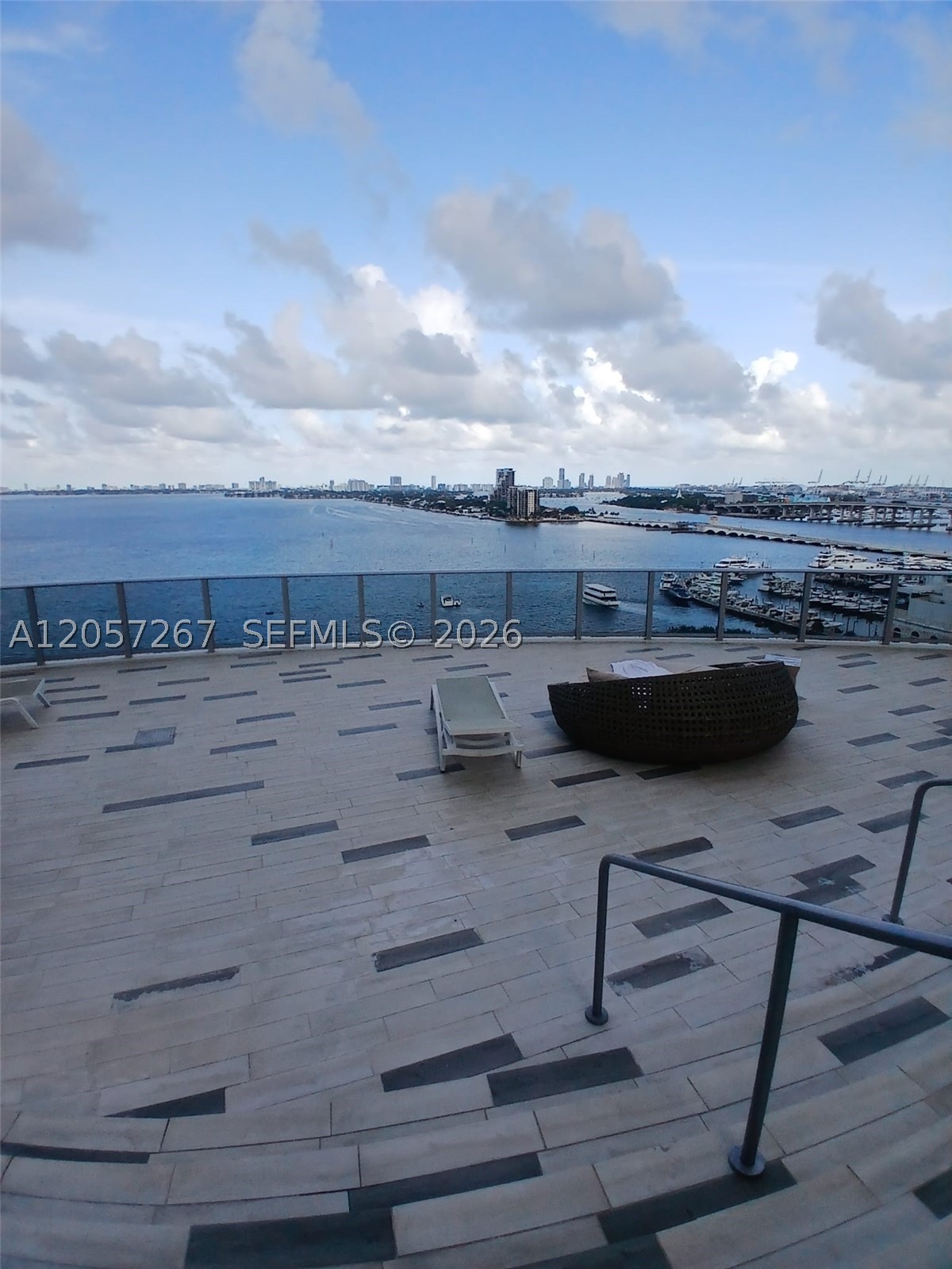 image Aria on the Bay15