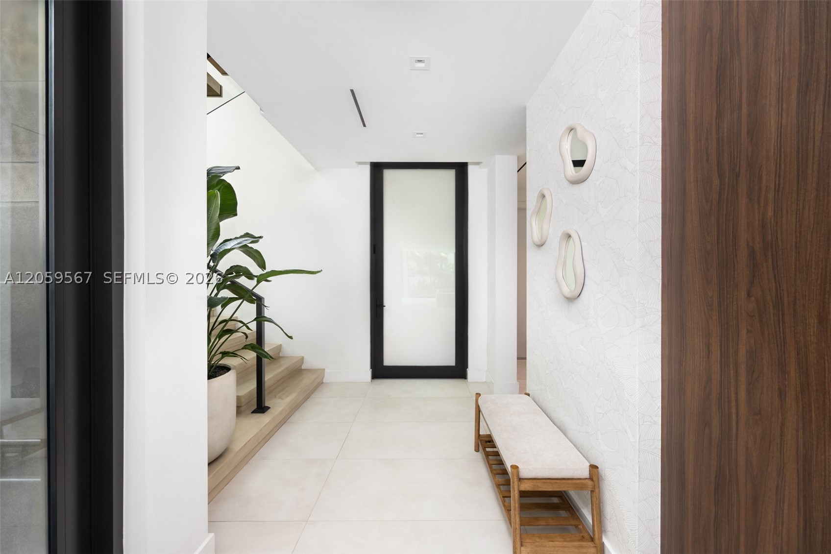 5630 Pine Tree Dr Miami Beach, FL 33140