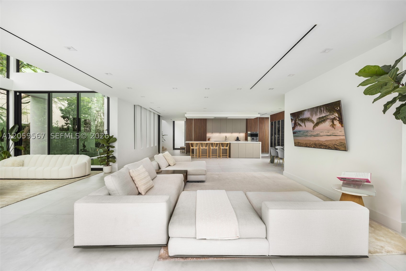 5630 Pine Tree Dr Miami Beach, FL 33140