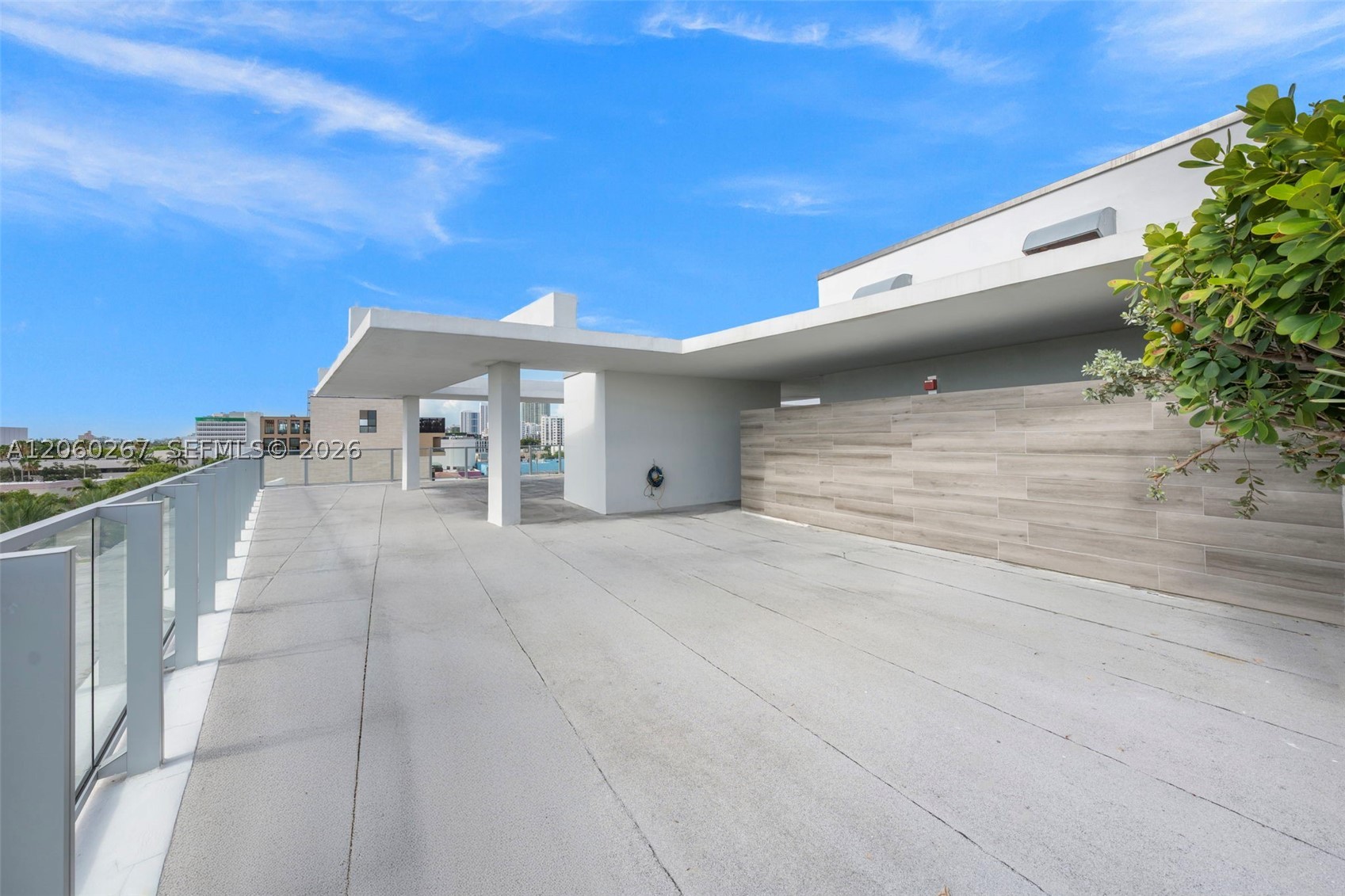 1201 20th St #PH06 Miami Beach, FL 33139
