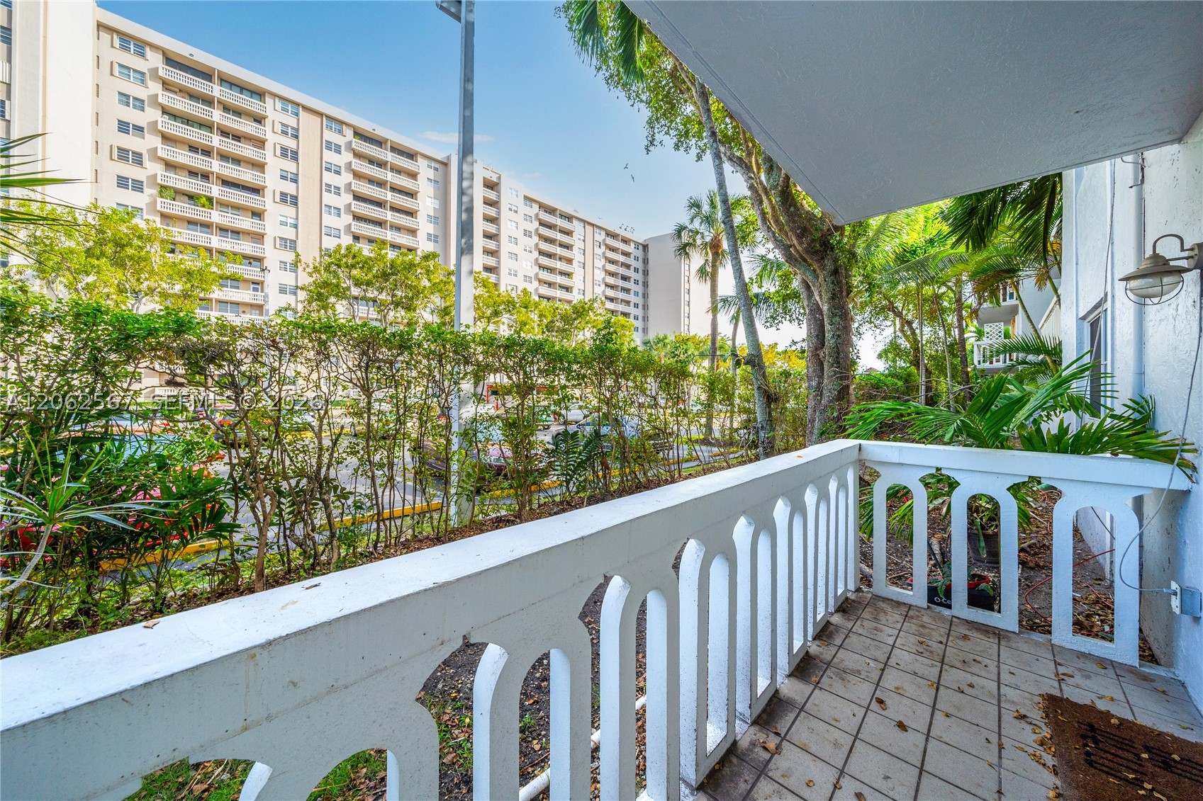 100 Edgewater Dr #138 Coral Gables, FL 33133