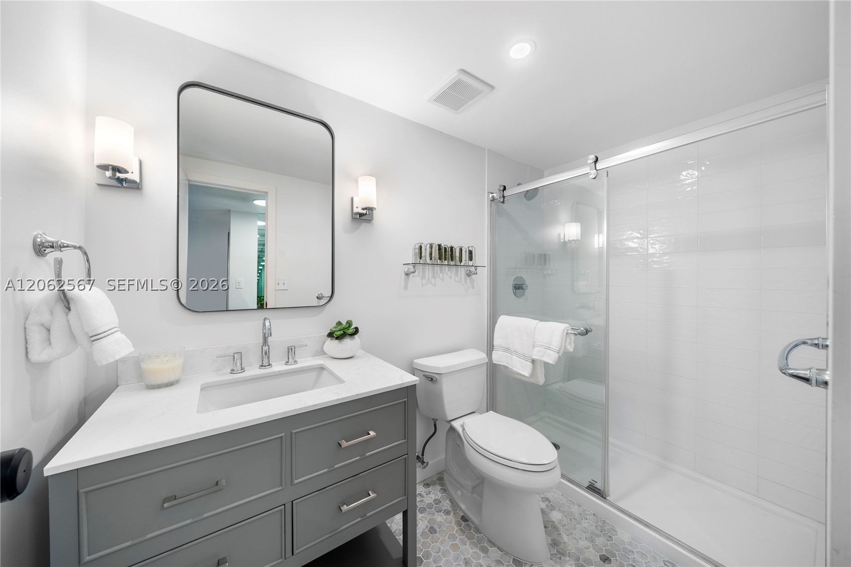 100 Edgewater Dr #138 Coral Gables, FL 33133