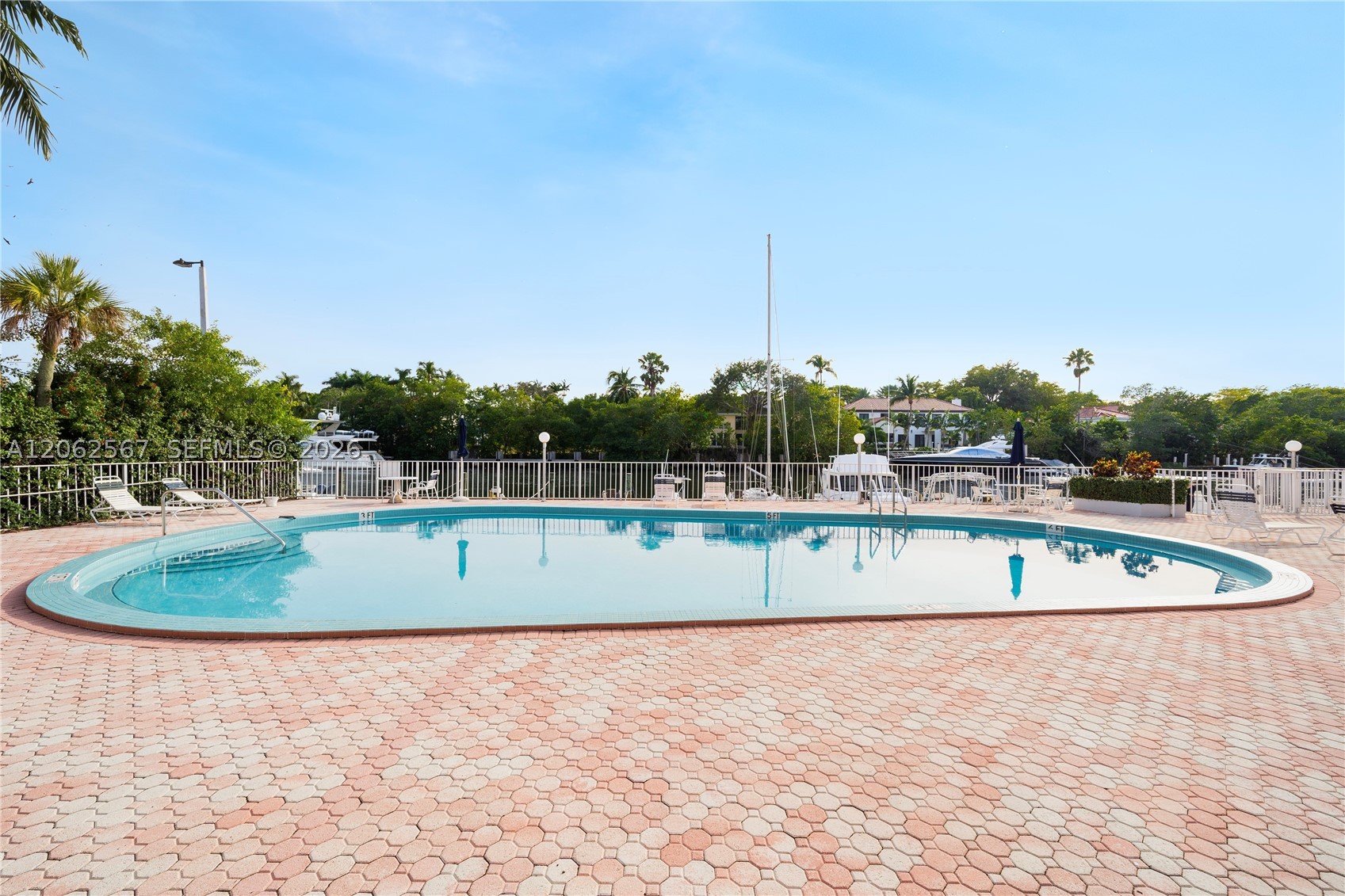 100 Edgewater Dr #138 Coral Gables, FL 33133