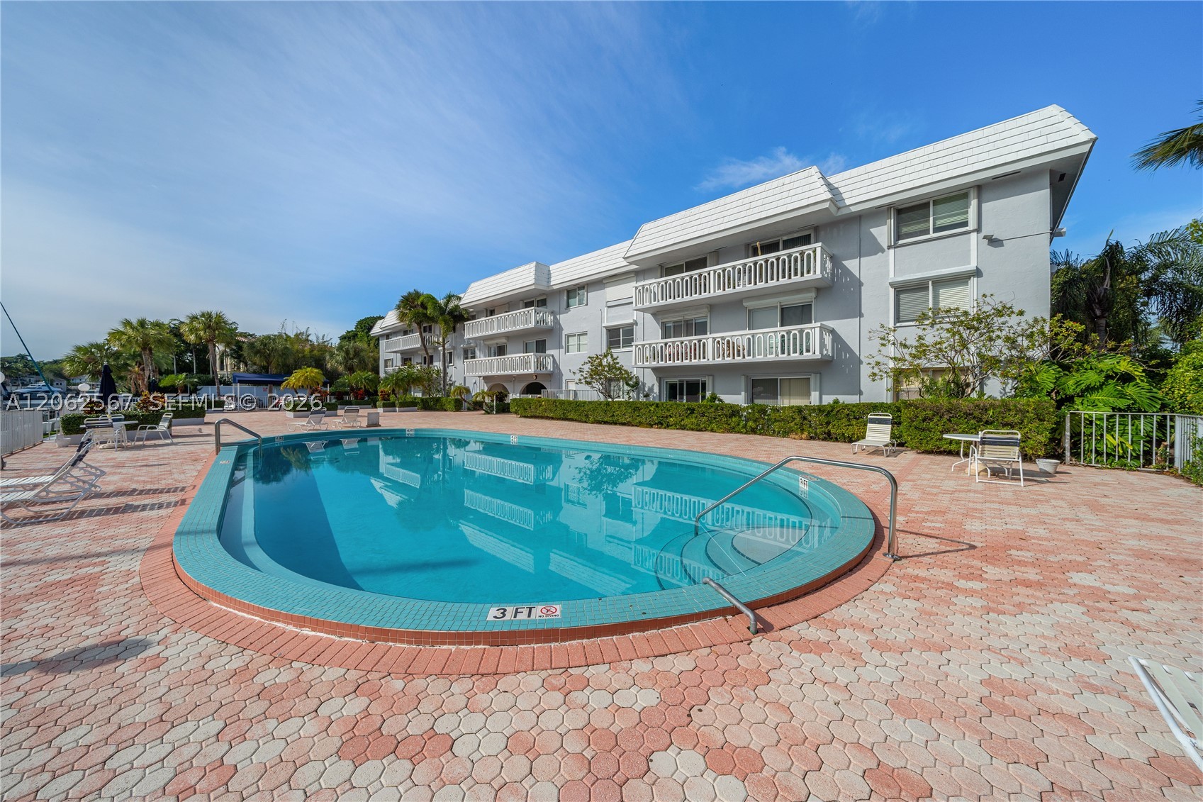 100 Edgewater Dr #138 Coral Gables, FL 33133