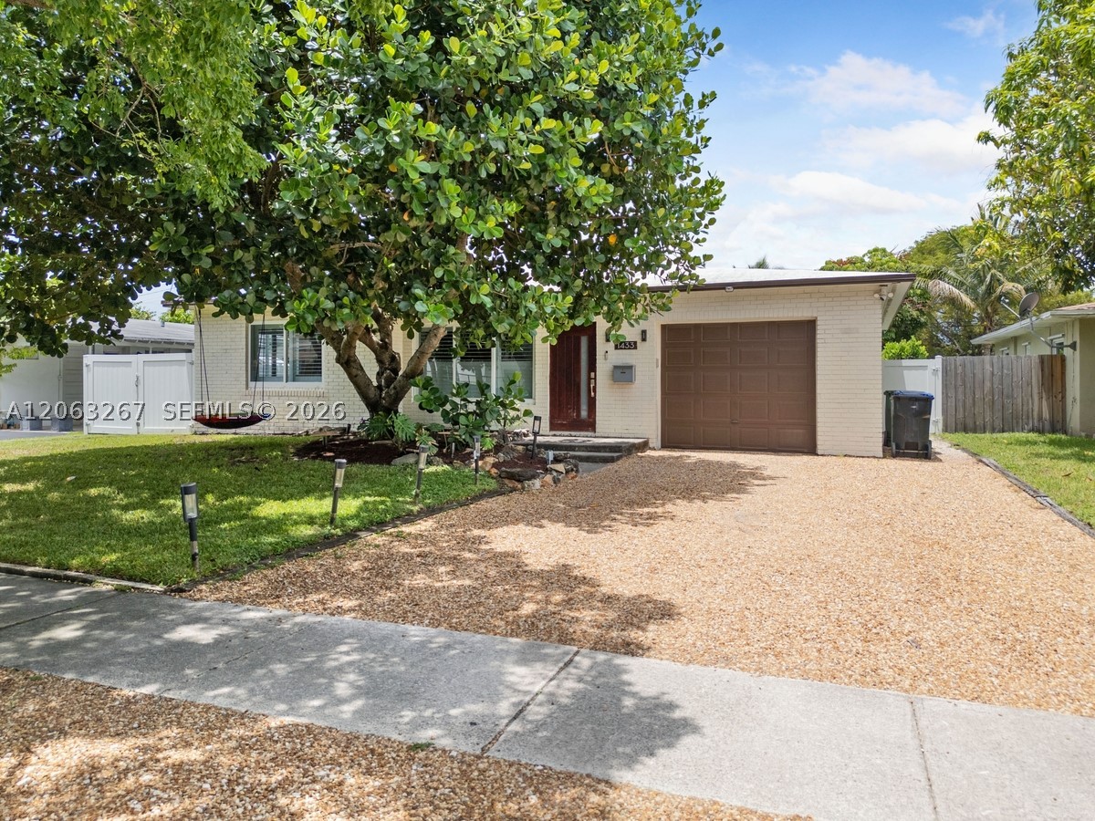 1433 NE 17th Way