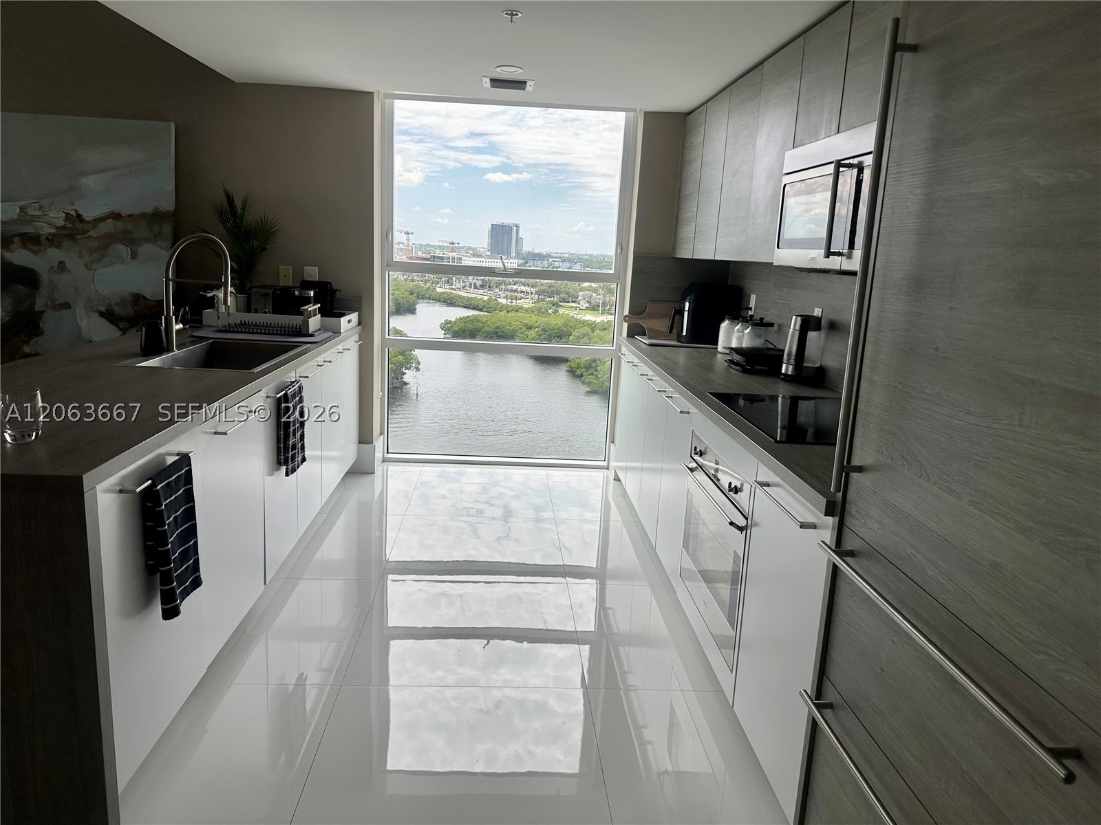 image 400 Sunny Isles10