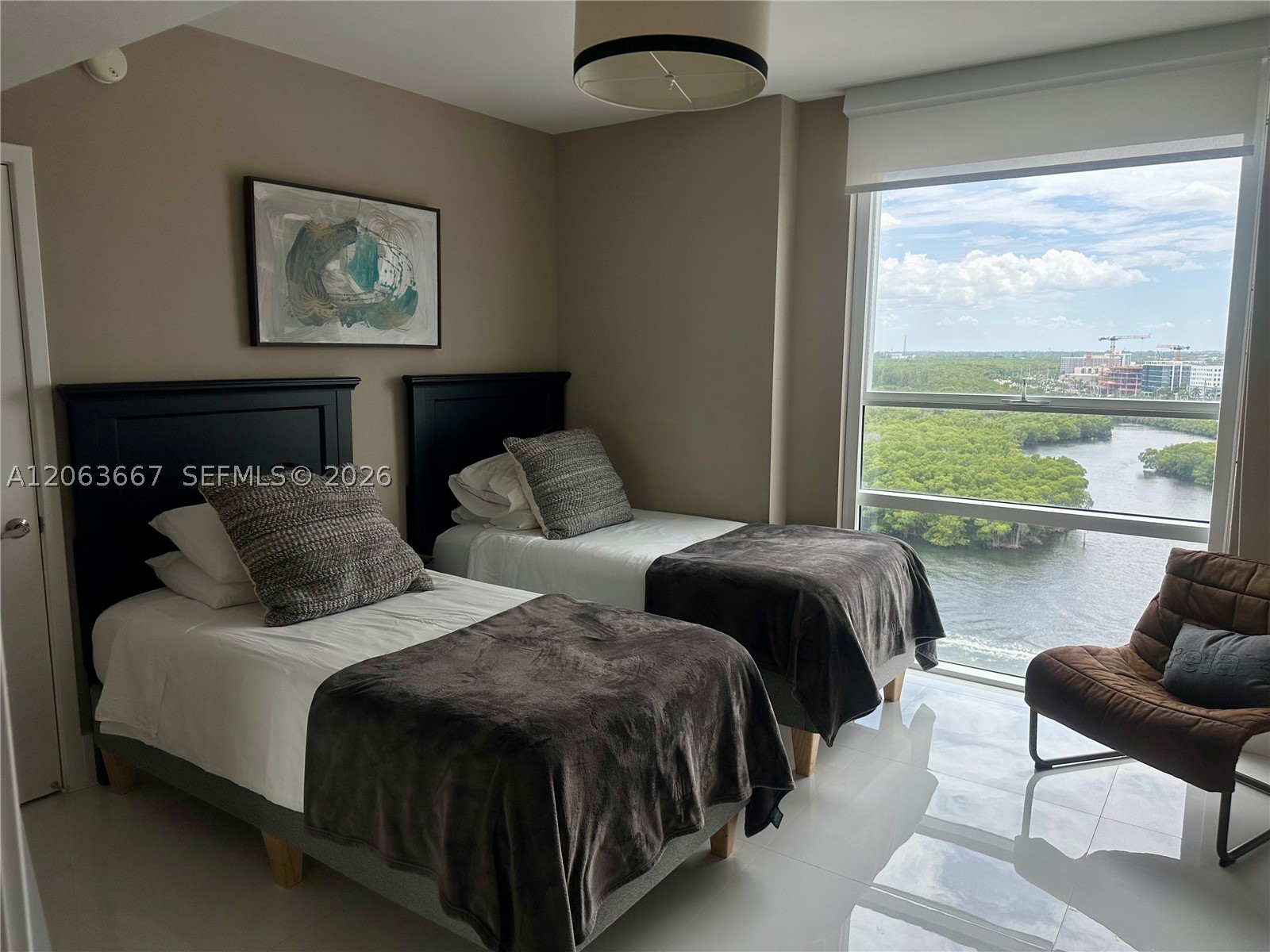 image 400 Sunny Isles27