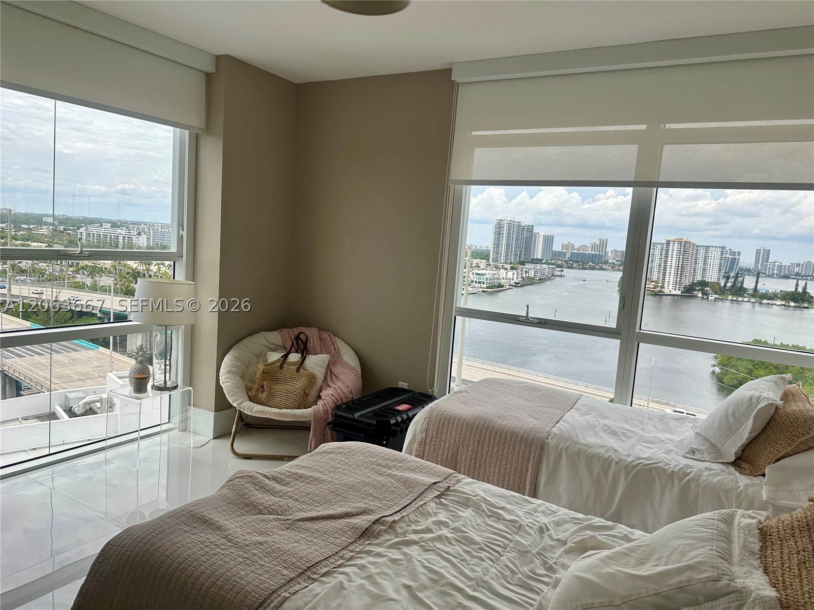 image 400 Sunny Isles32