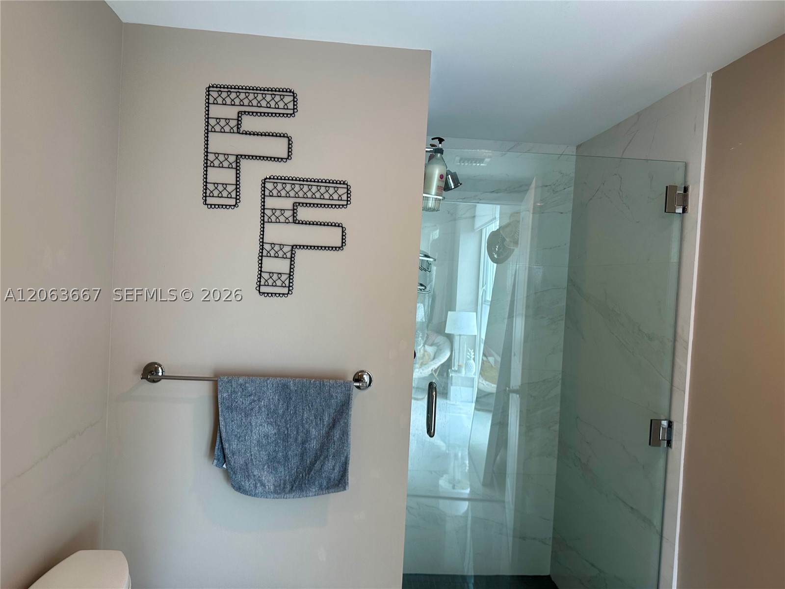 image 400 Sunny Isles35