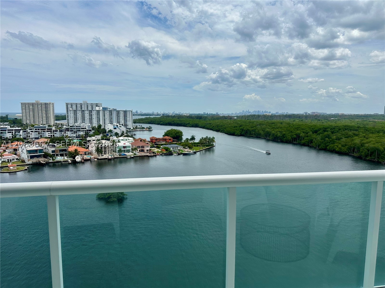 image 400 Sunny Isles4