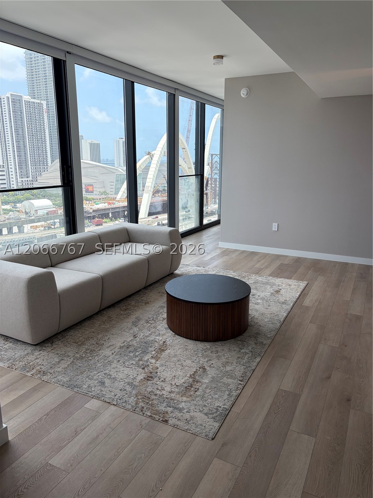 image E11EVEN Hotel & Residences11