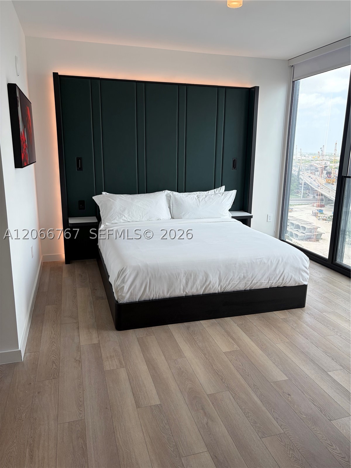 image E11EVEN Hotel & Residences16