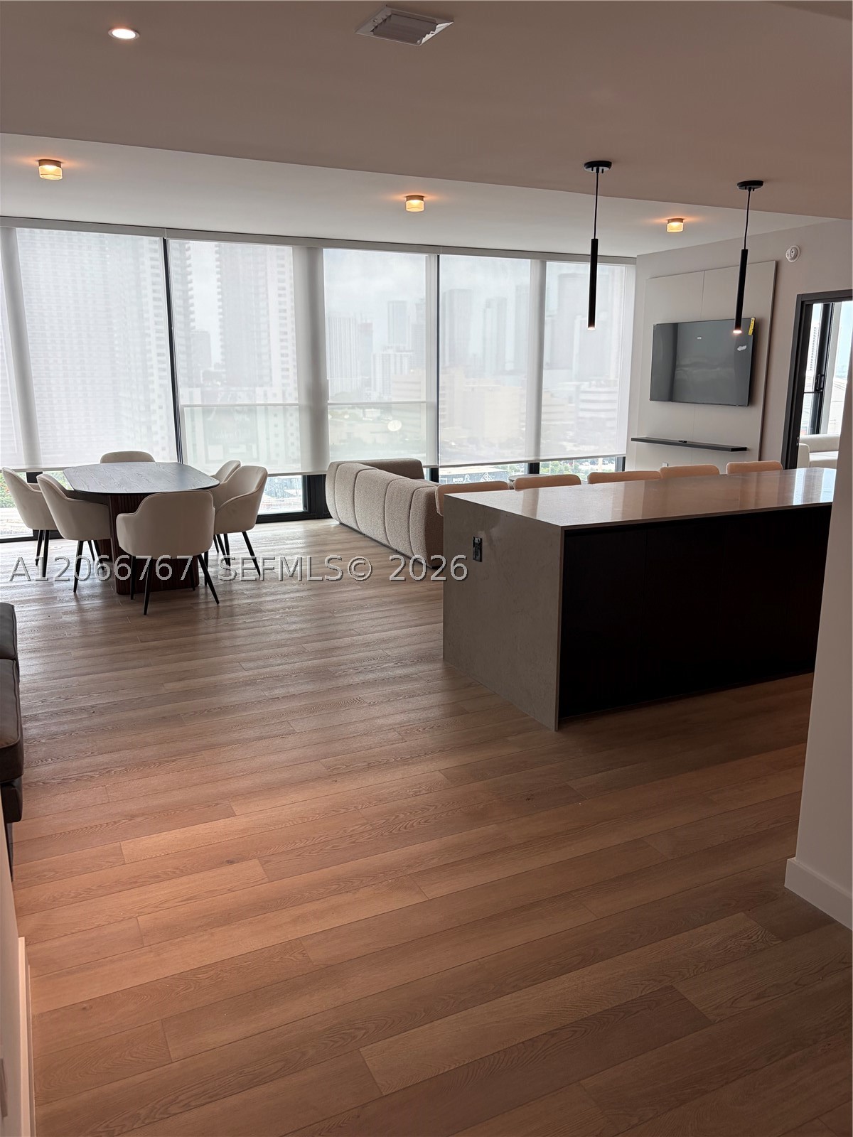 image E11EVEN Hotel & Residences18