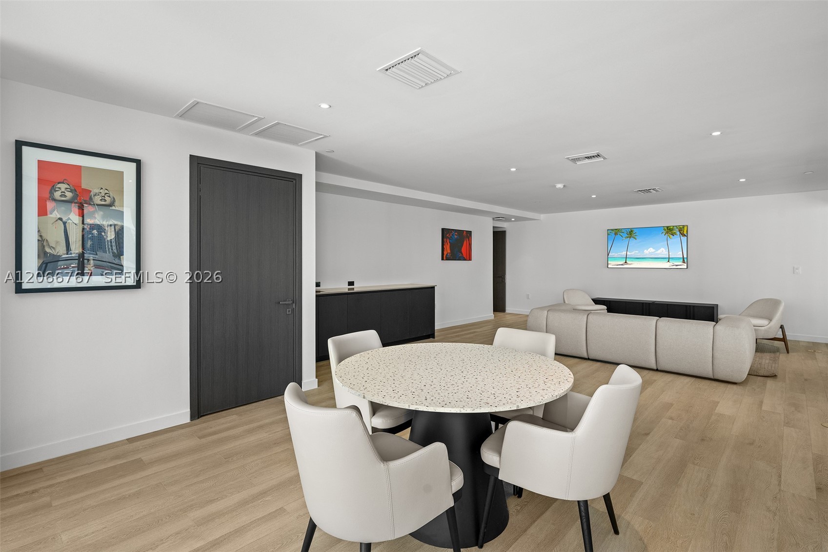 image E11EVEN Hotel & Residences29