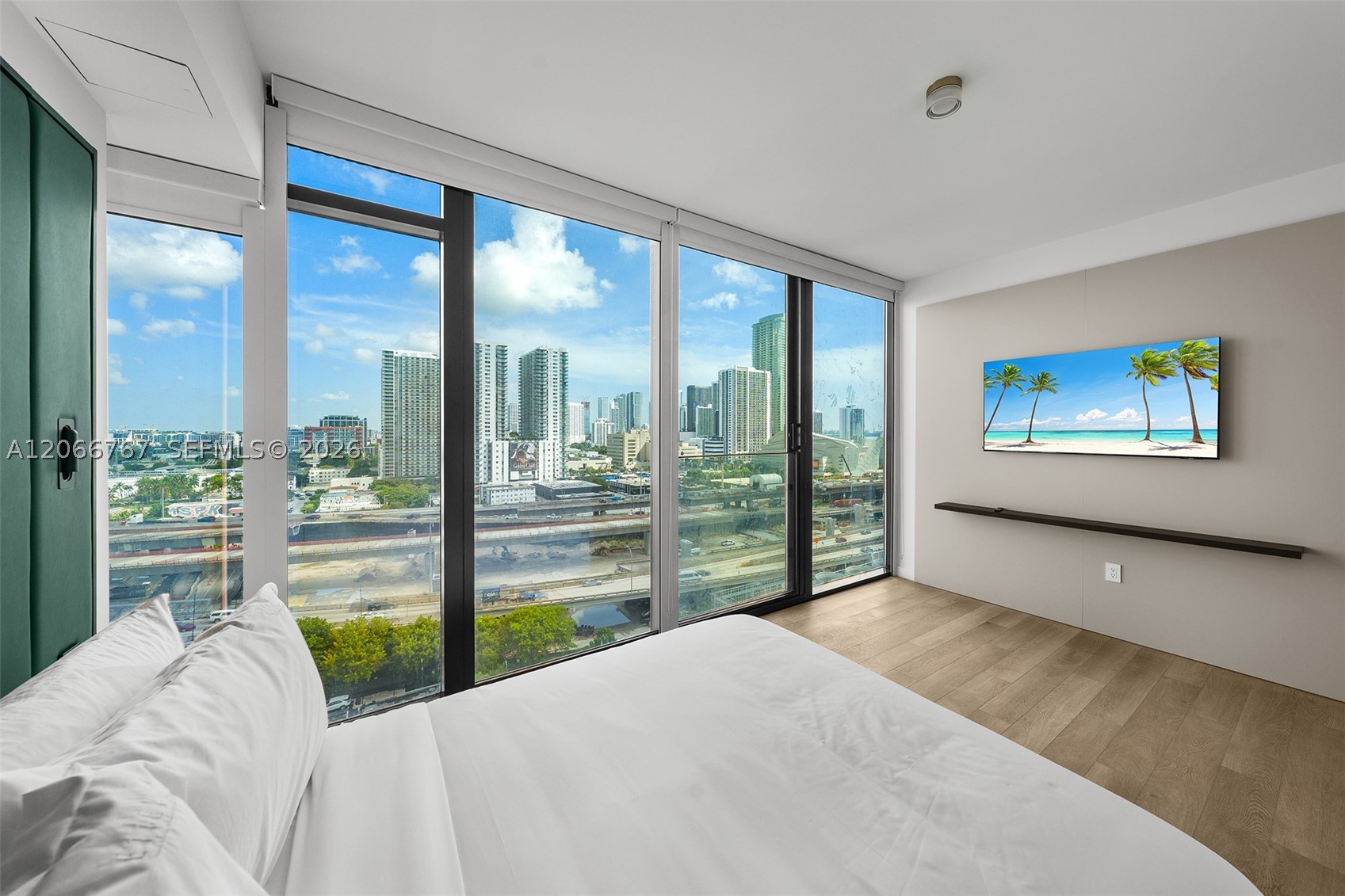 image E11EVEN Hotel & Residences34