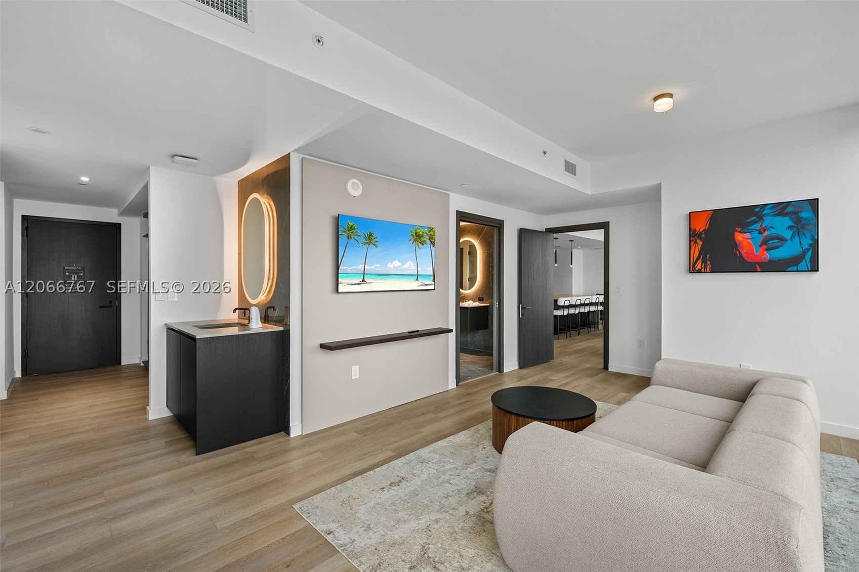 image E11EVEN Hotel & Residences39