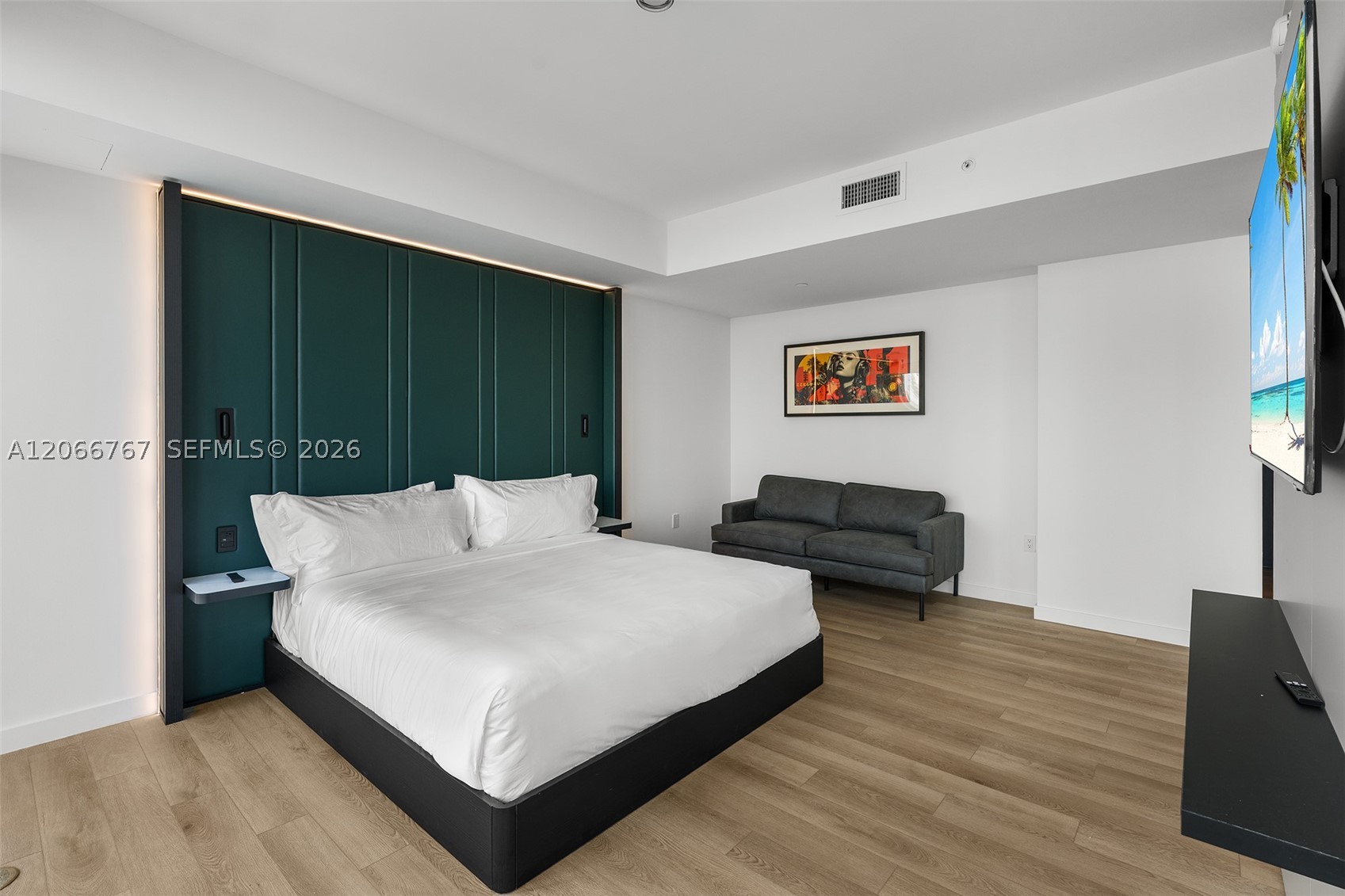 image E11EVEN Hotel & Residences42