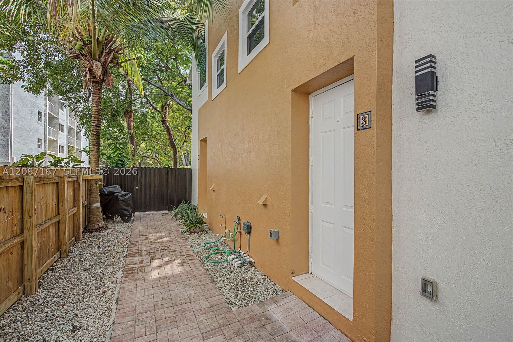 2945 Coconut Ave #3 Miami, FL 33133