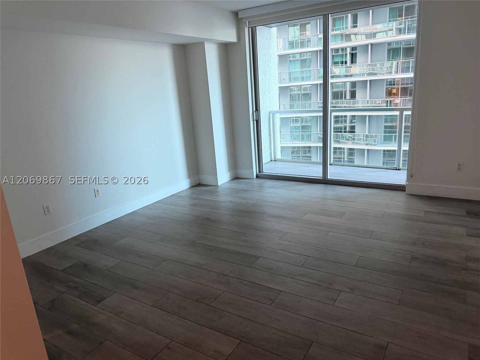 image 500 Brickell West9