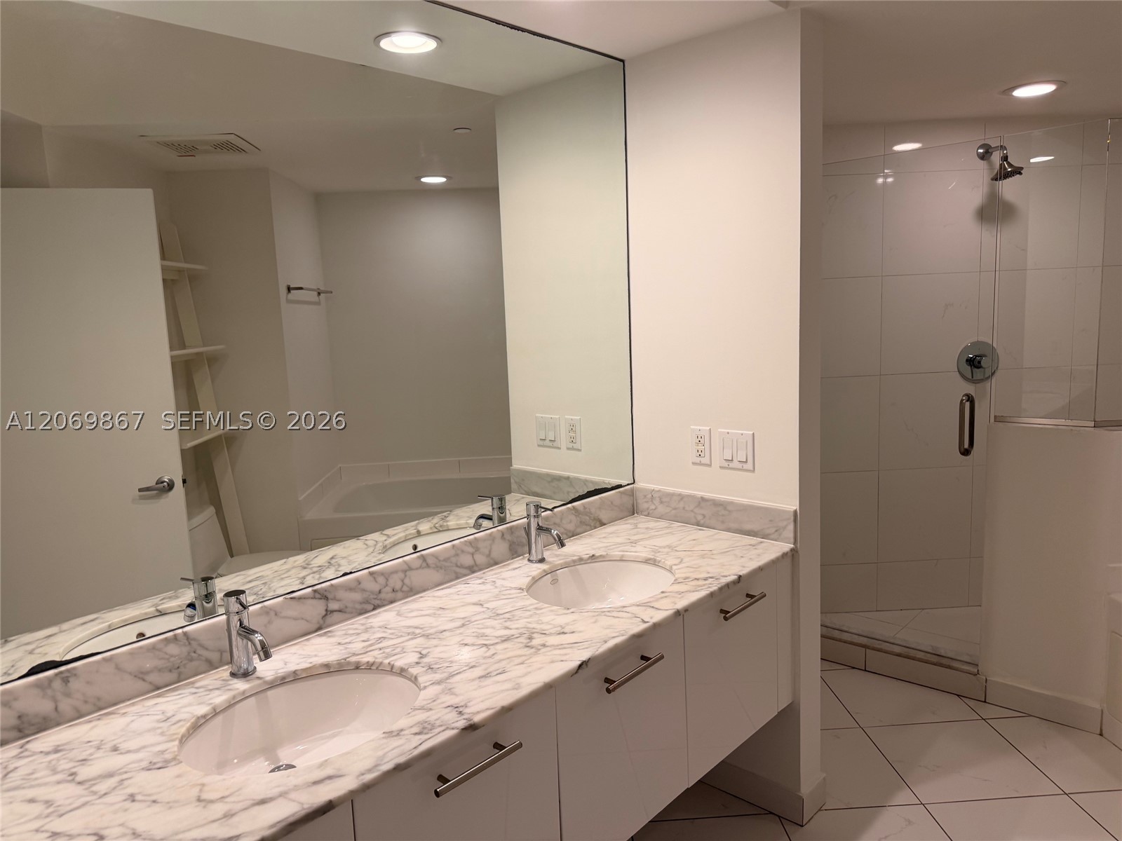 image 500 Brickell West10
