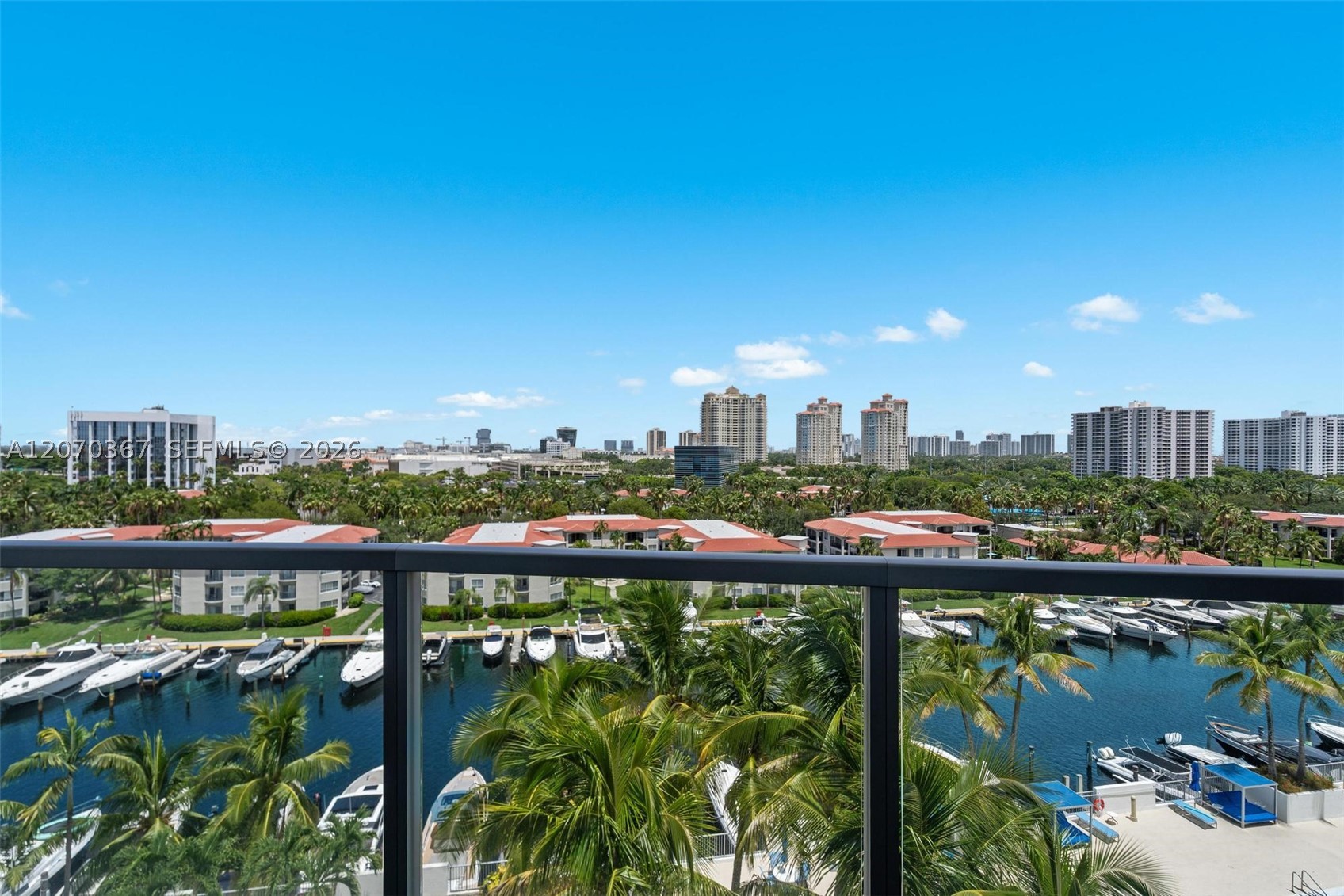 image Uptown Marina Lofts0