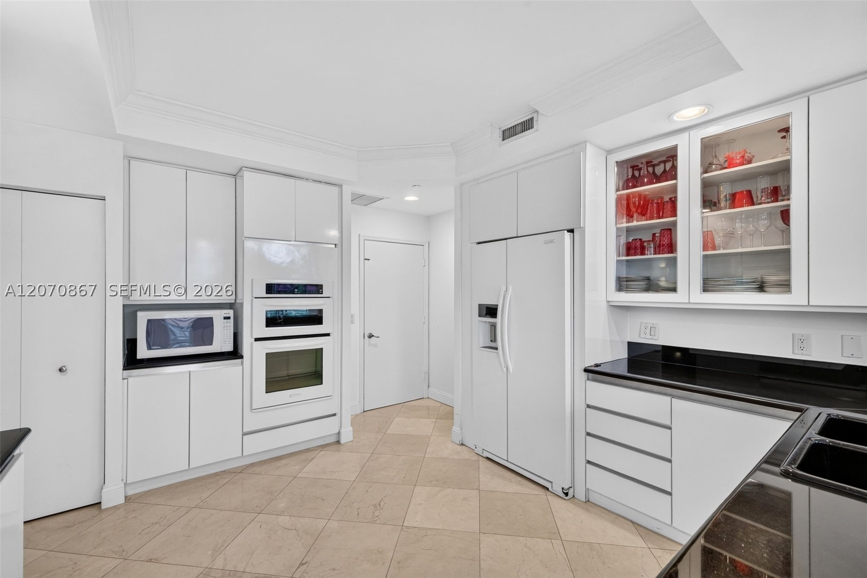 21050 Point Pl #403 Aventura, FL 33180