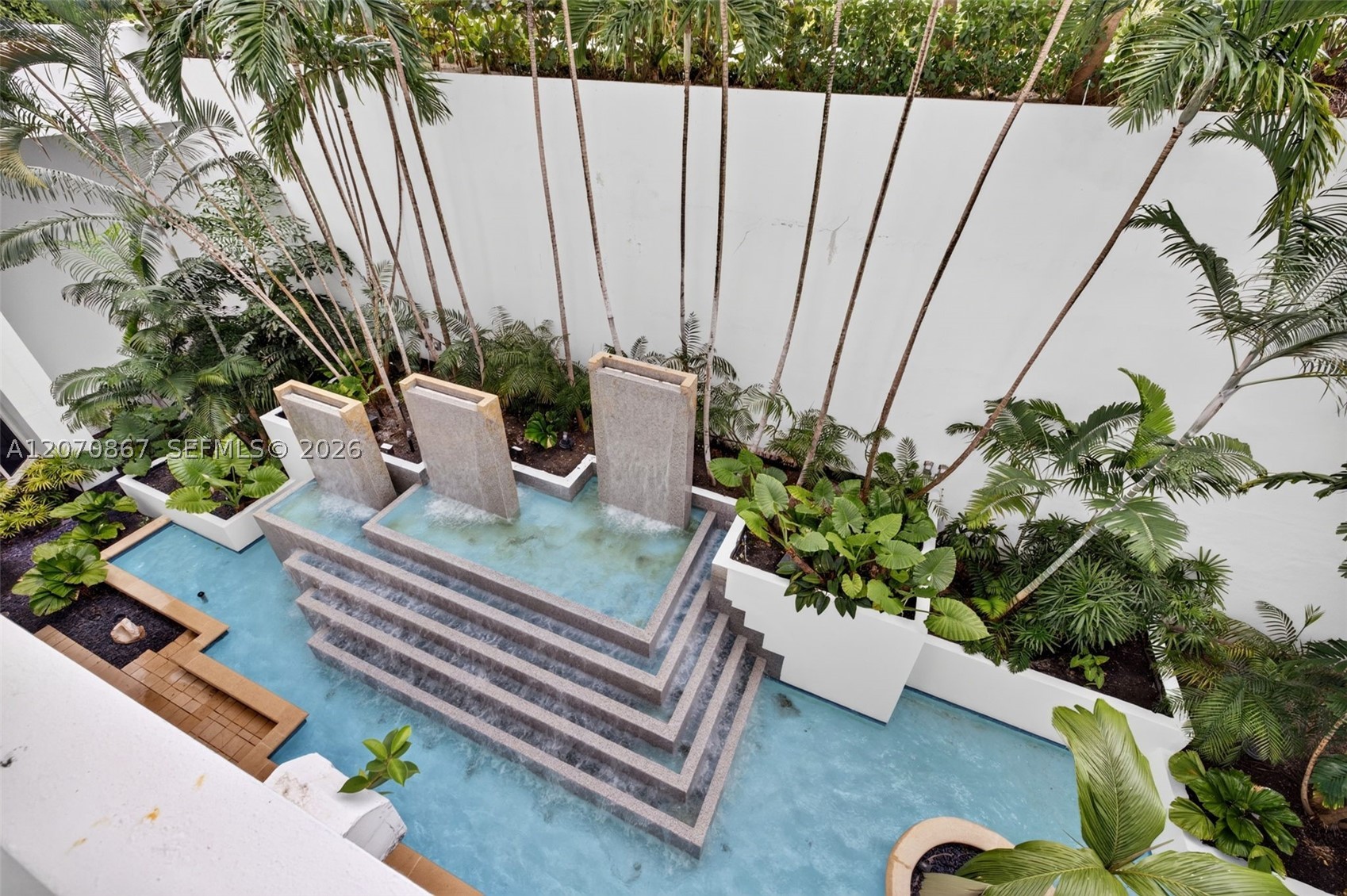 21050 Point Pl #403 Aventura, FL 33180