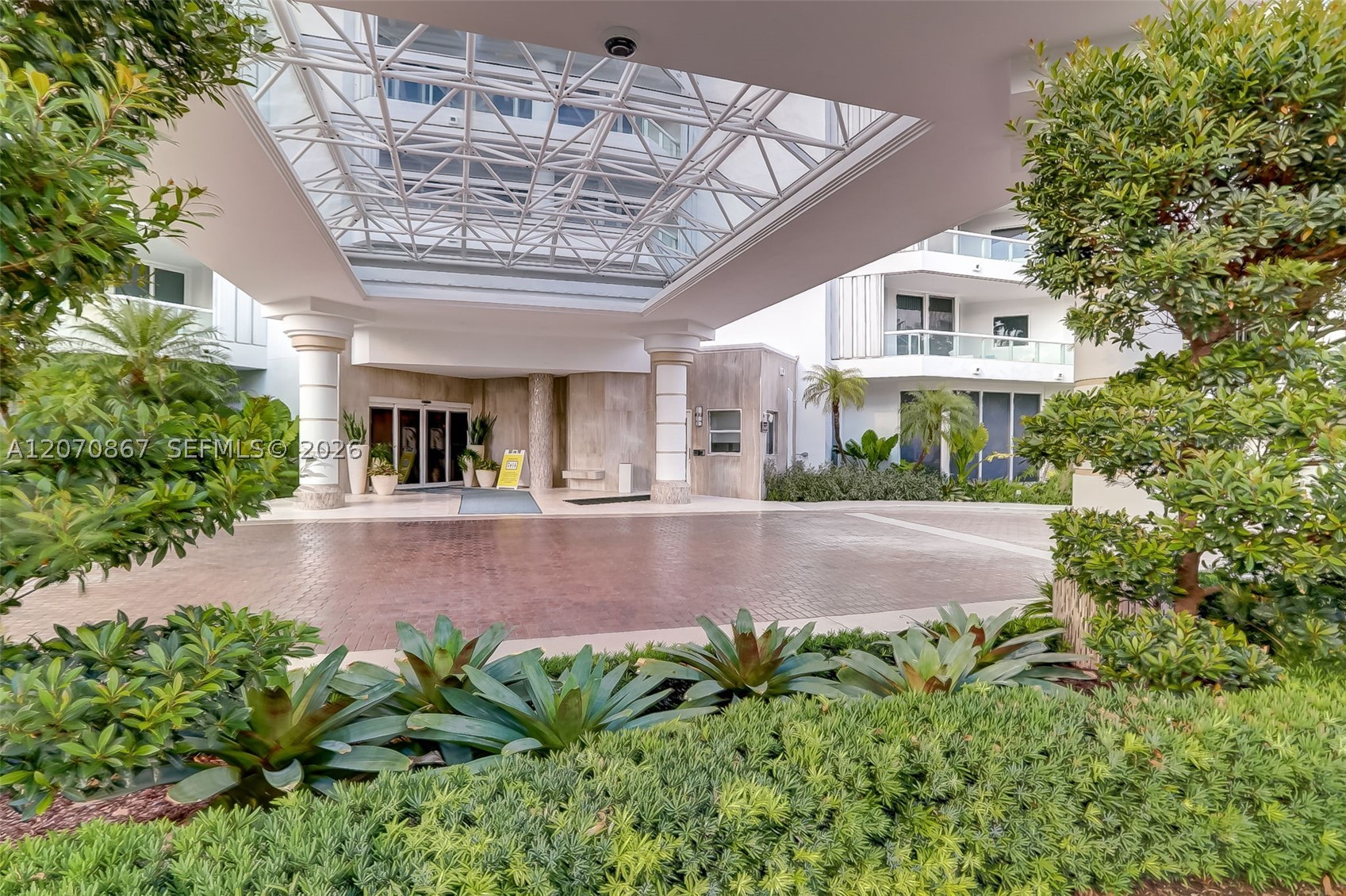 21050 Point Pl #403 Aventura, FL 33180