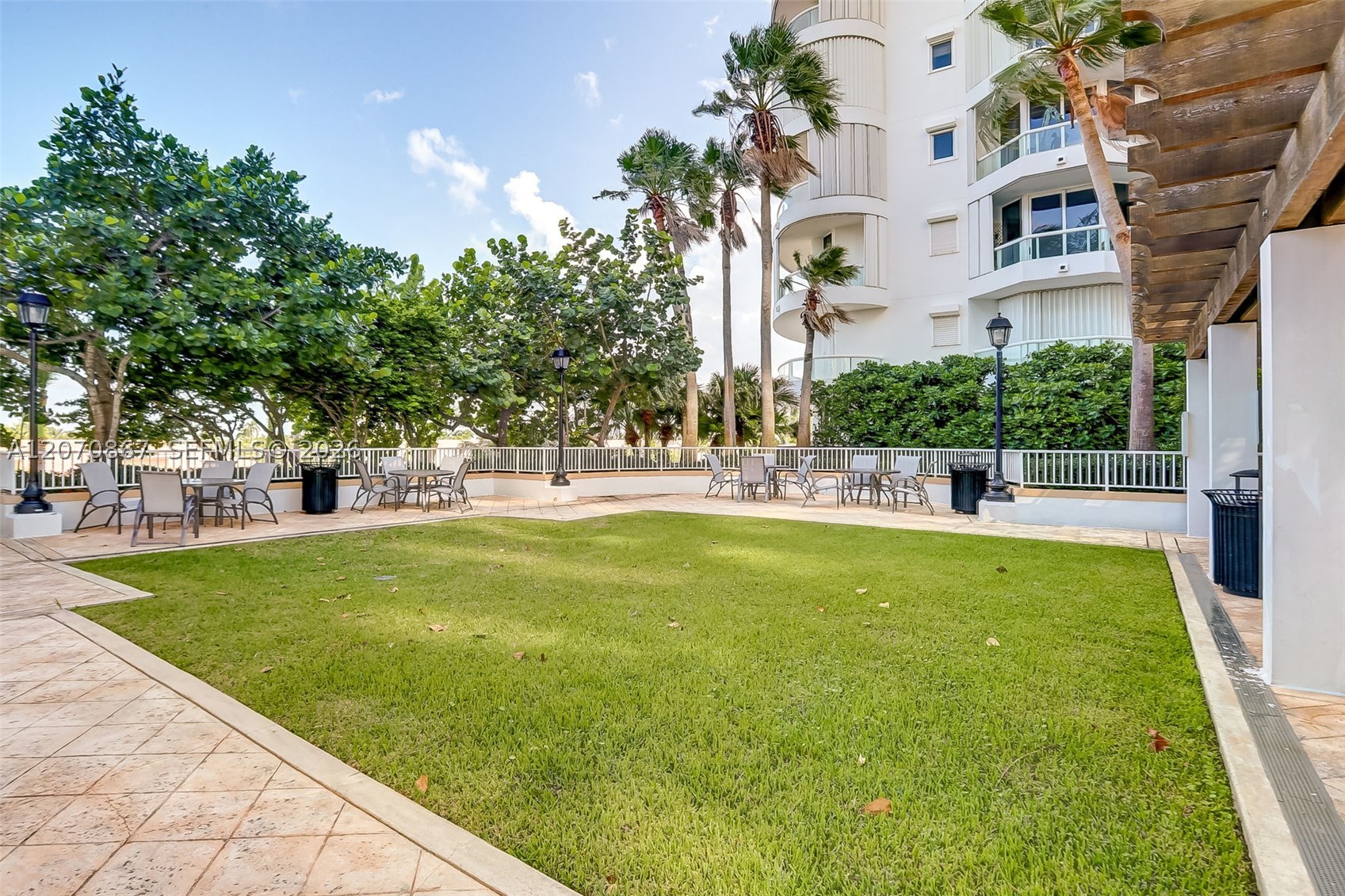 21050 Point Pl #403 Aventura, FL 33180