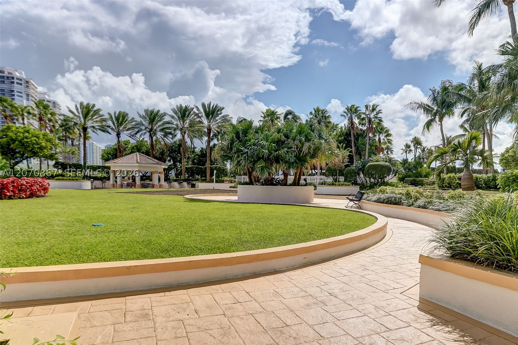 21050 Point Pl #403 Aventura, FL 33180
