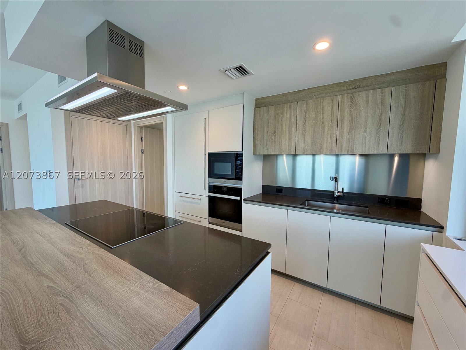 image Brickell Flatiron18