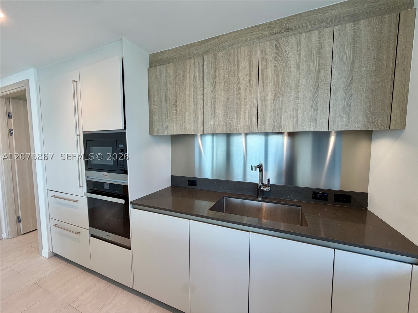 image Brickell Flatiron19