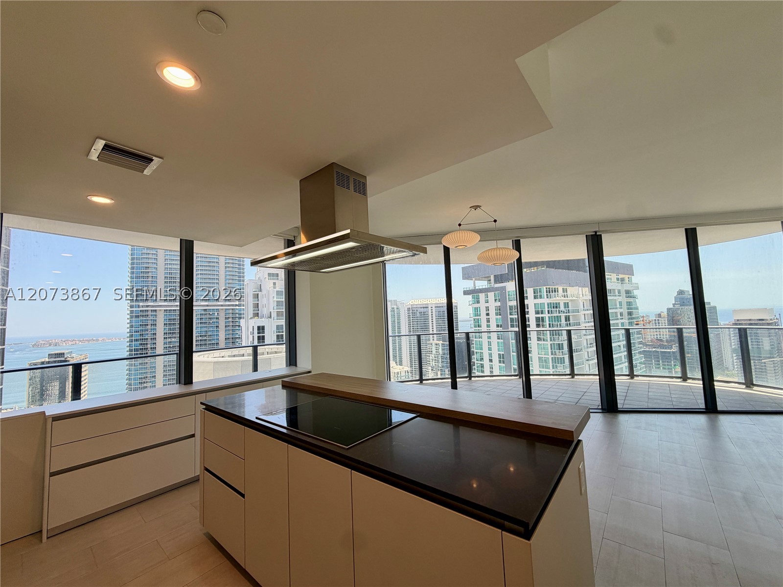 image Brickell Flatiron30