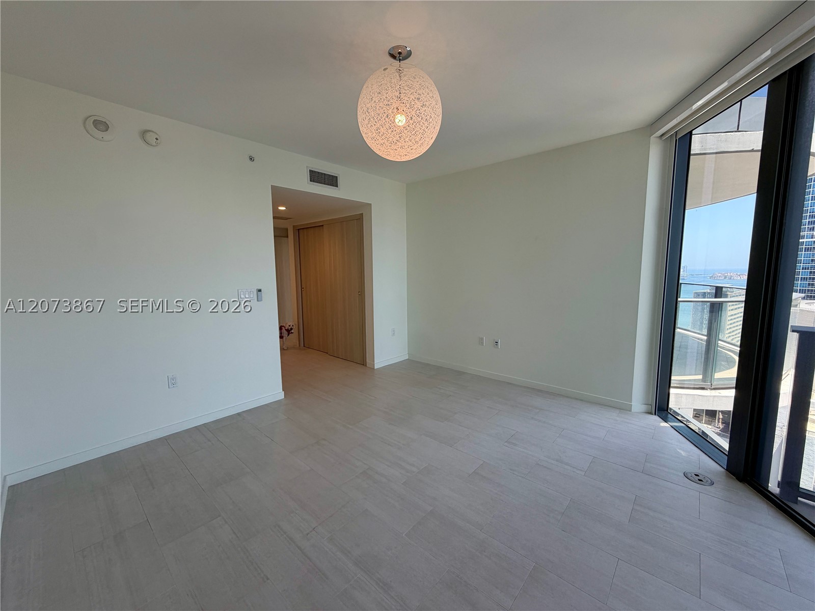 image Brickell Flatiron58