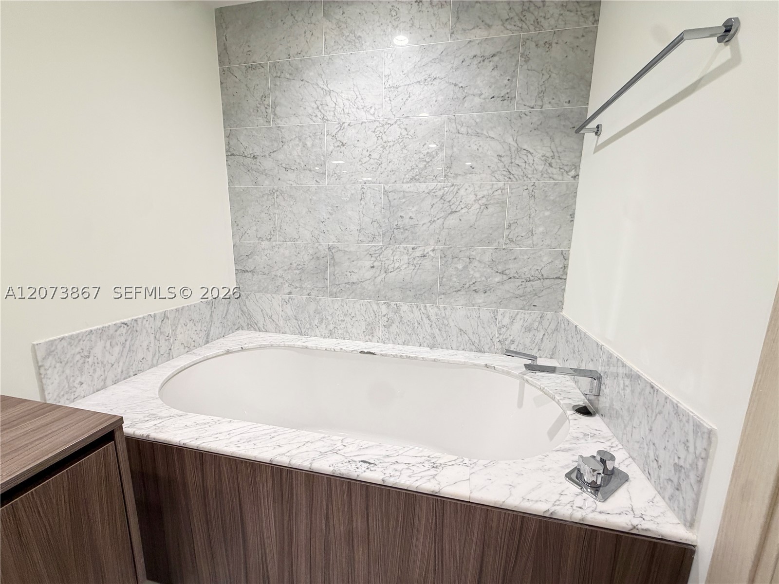 image Brickell Flatiron77