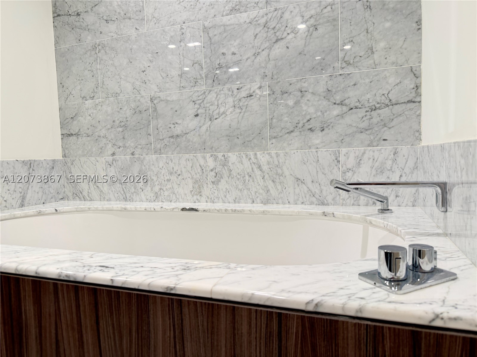image Brickell Flatiron78