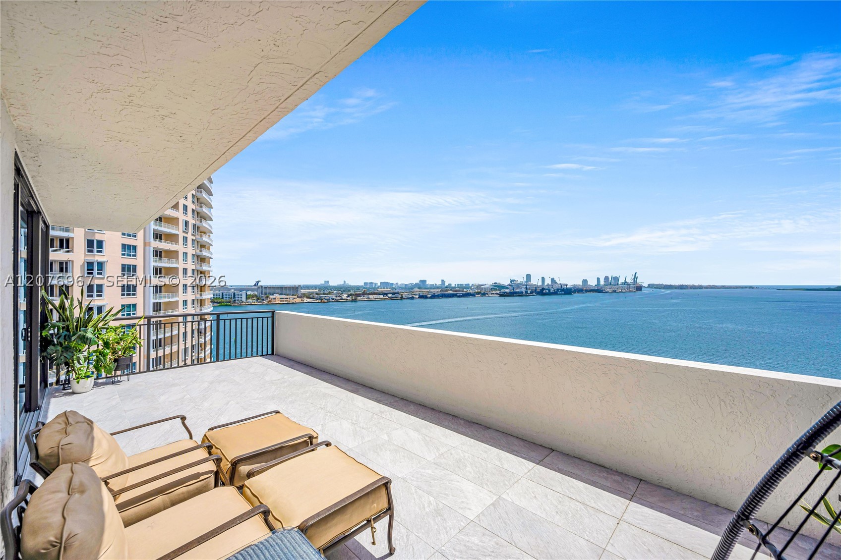 540 Brickell Key Dr #1820 Miami, FL 33131