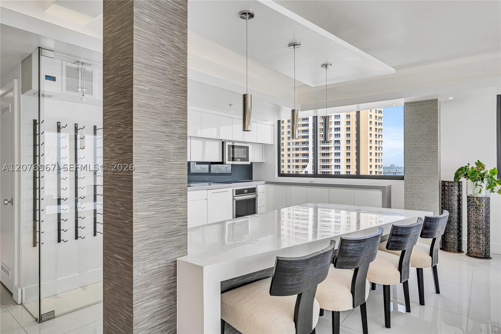 540 Brickell Key Dr #1820 Miami, FL 33131