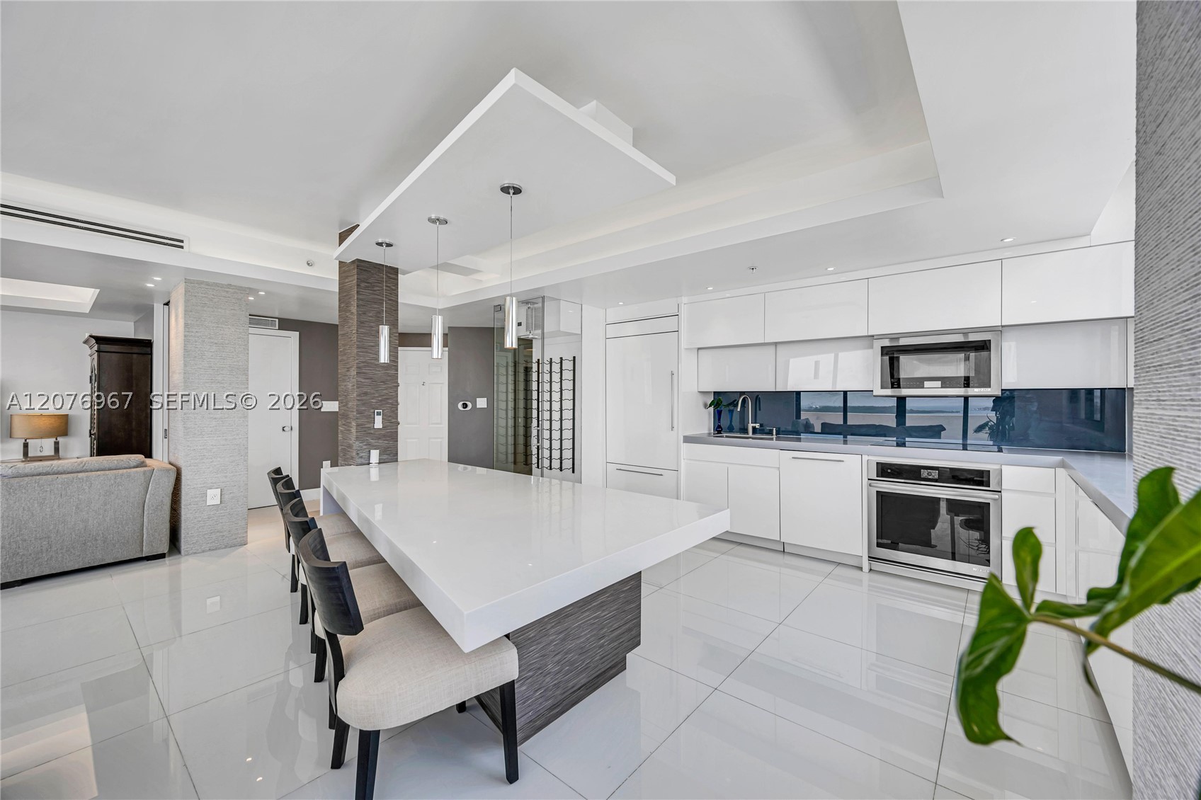 540 Brickell Key Dr #1820 Miami, FL 33131