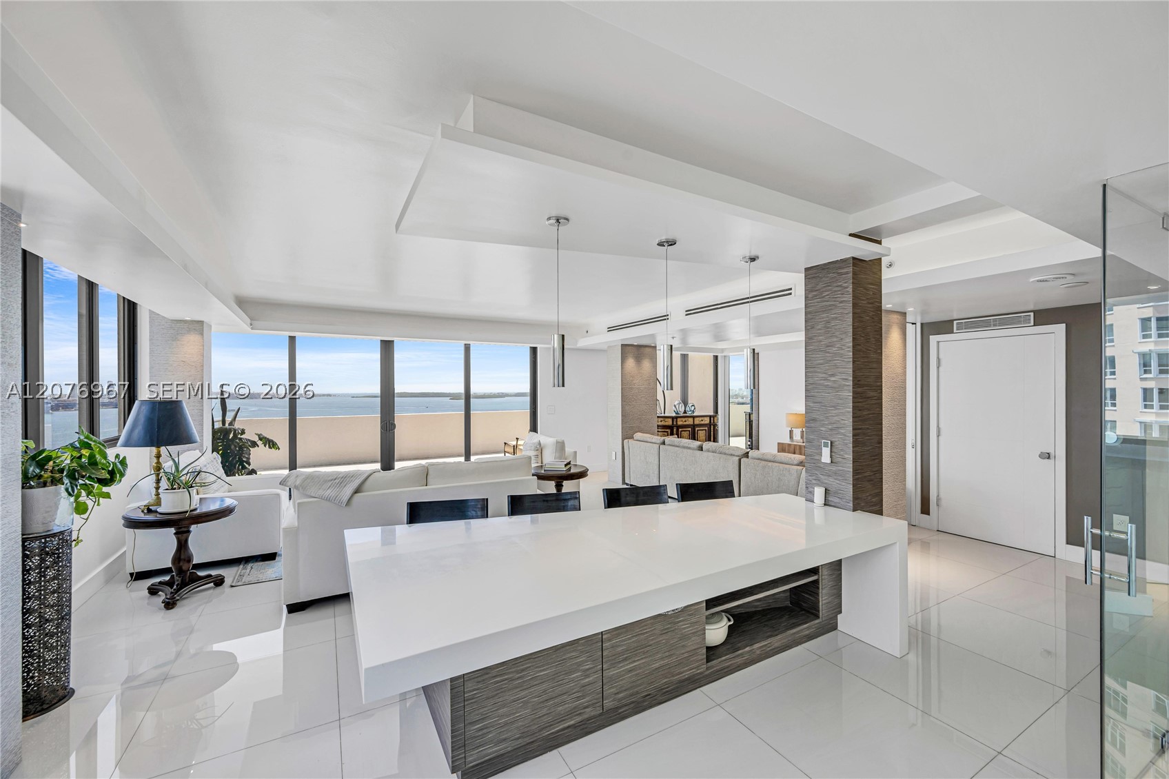 540 Brickell Key Dr #1820 Miami, FL 33131