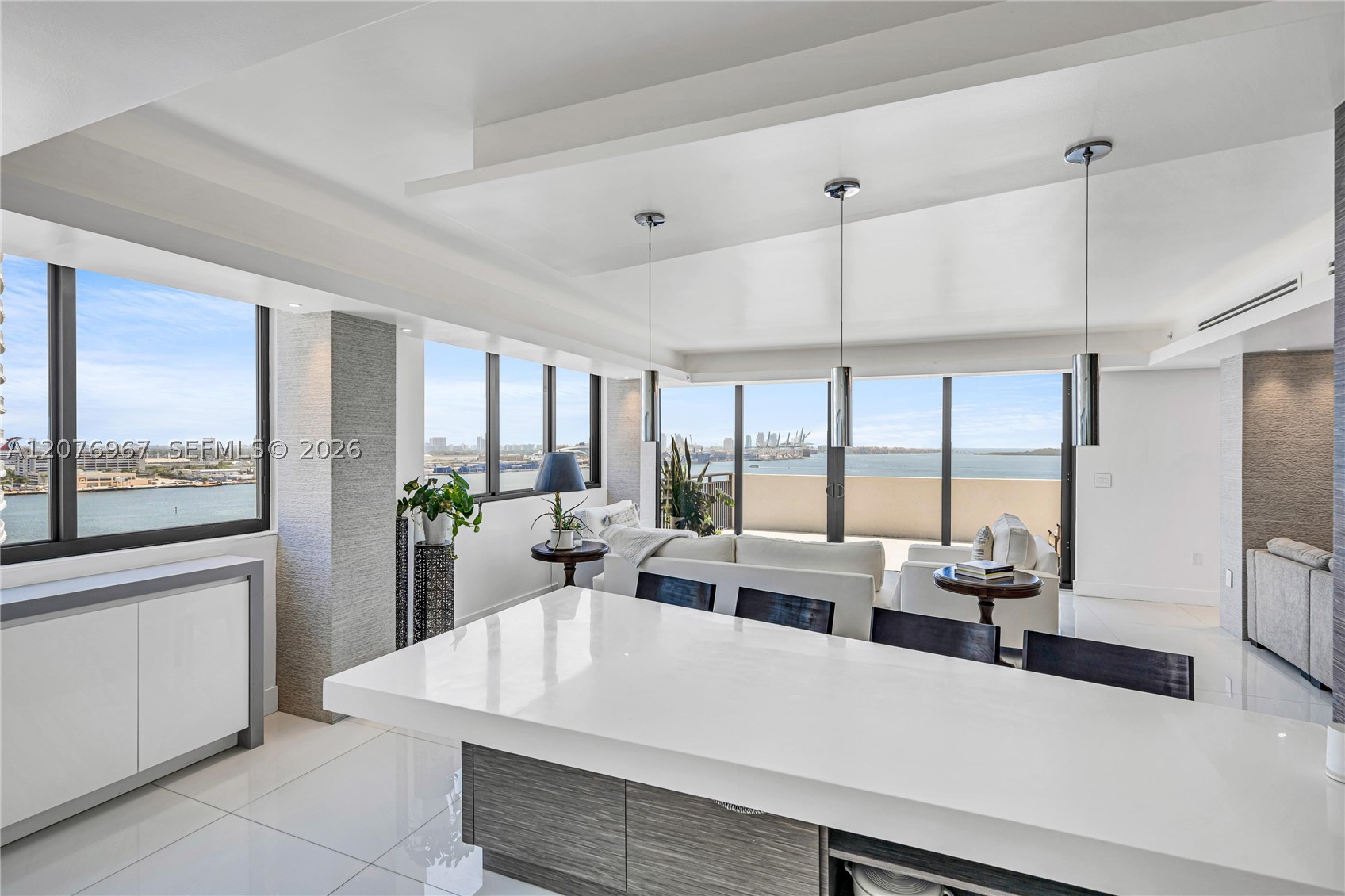 540 Brickell Key Dr #1820 Miami, FL 33131