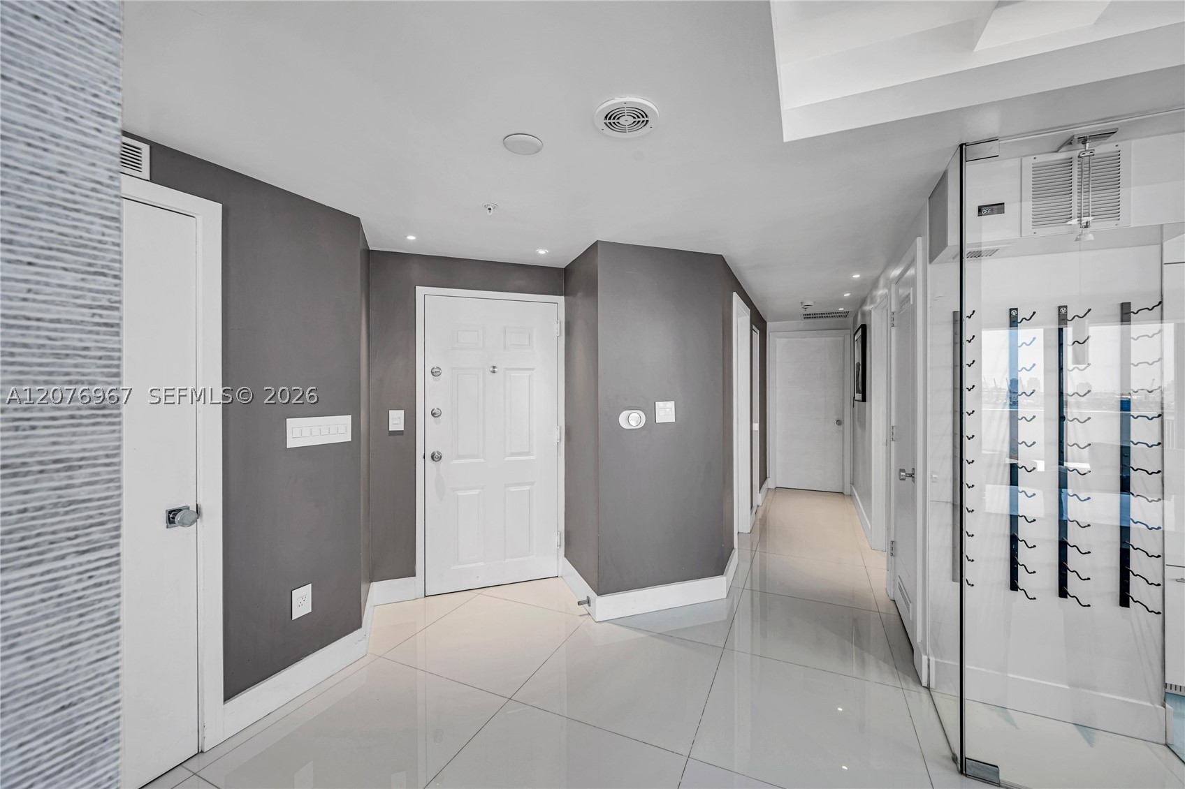 540 Brickell Key Dr #1820 Miami, FL 33131
