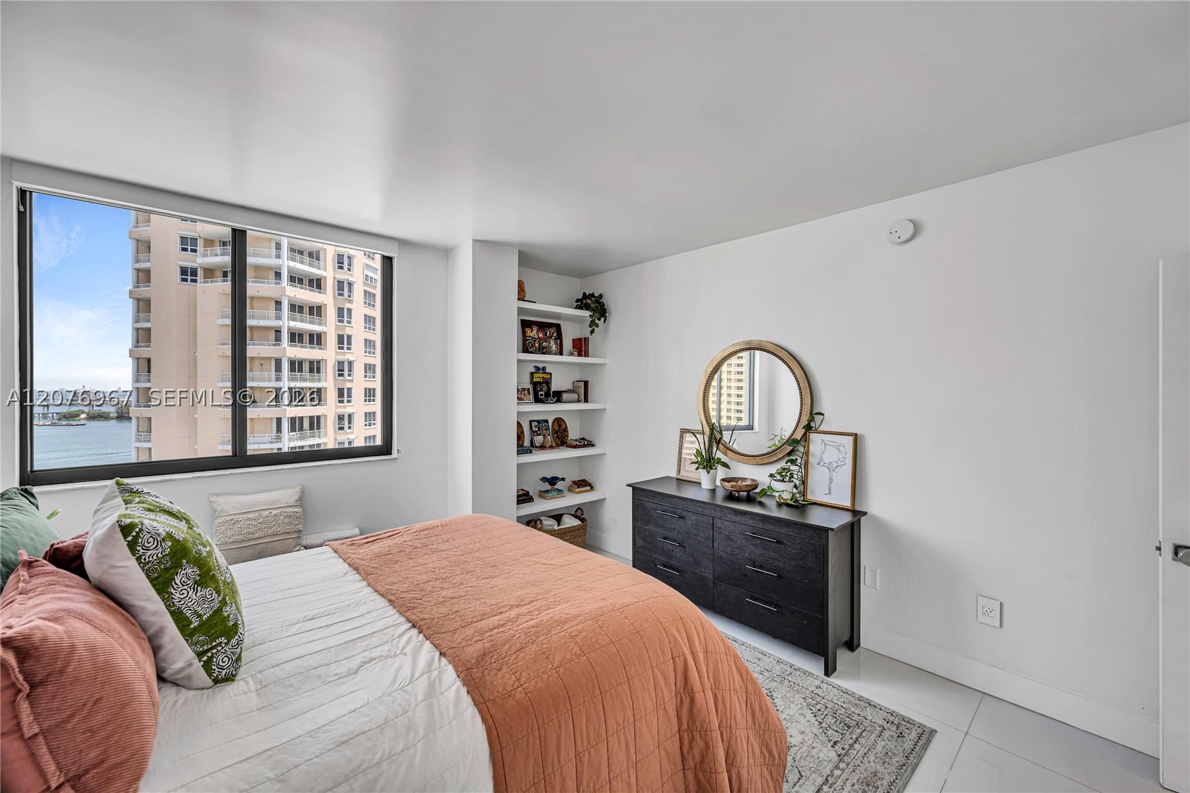 540 Brickell Key Dr #1820 Miami, FL 33131