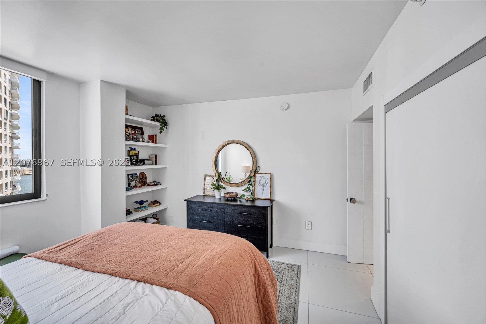 540 Brickell Key Dr #1820 Miami, FL 33131