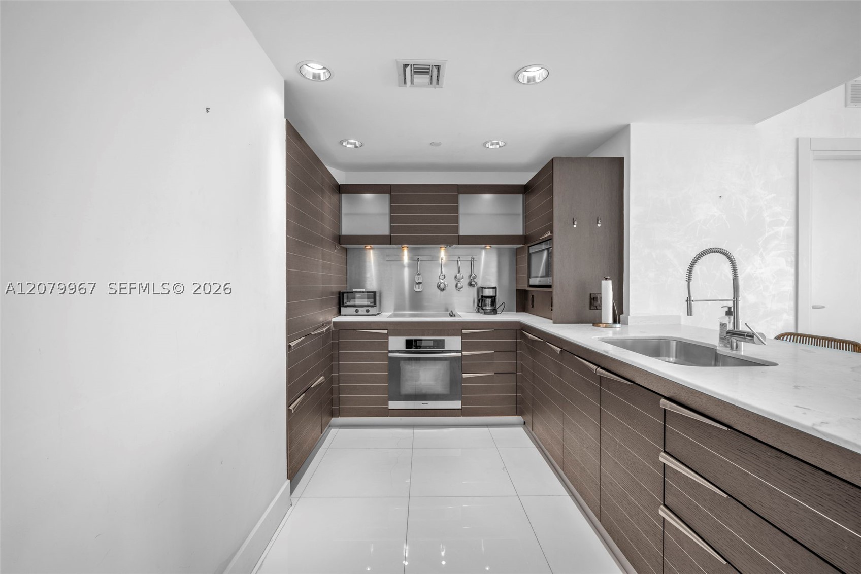 image Epic Residences11