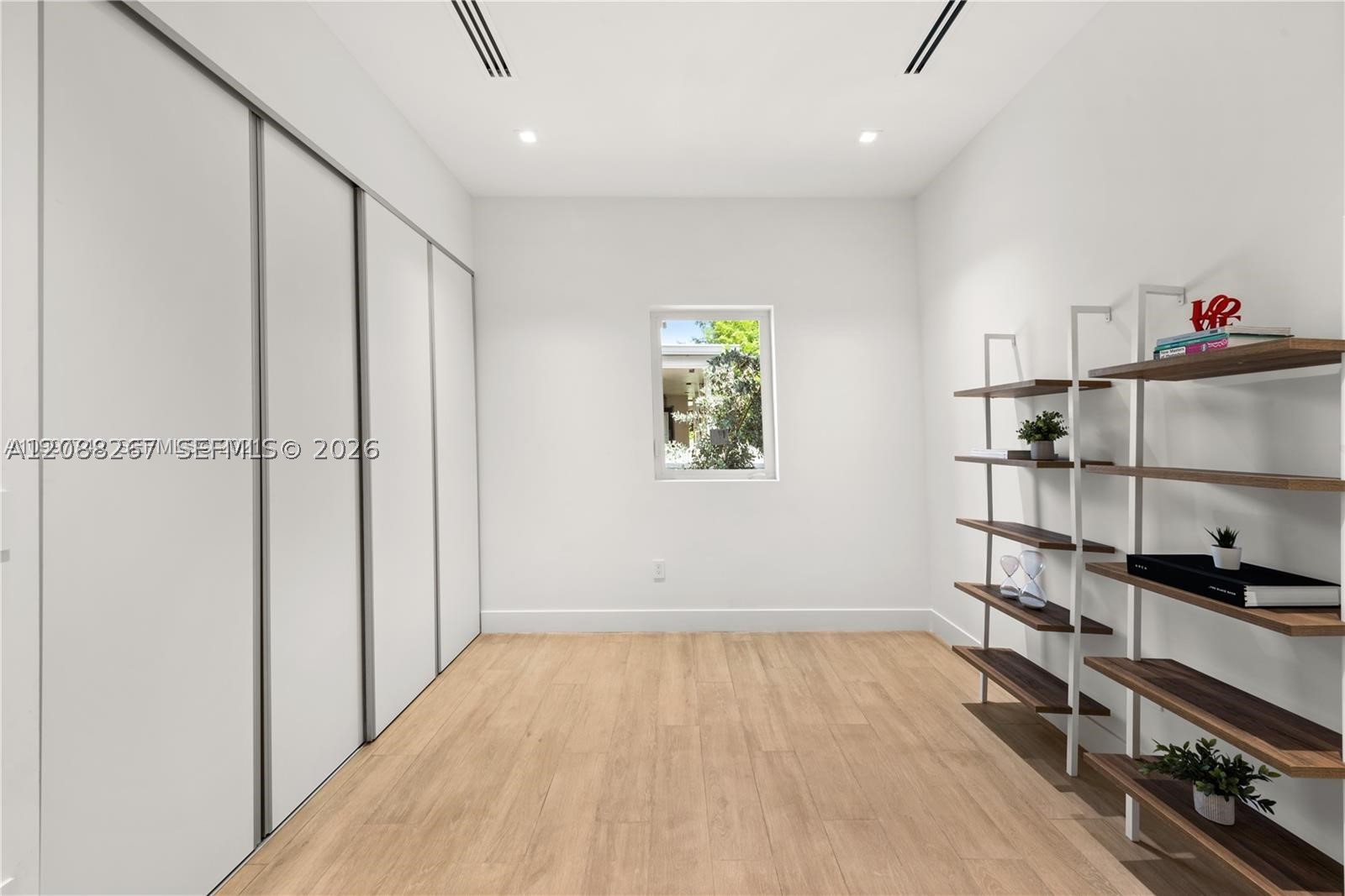 270 SW 29th Rd Miami, FL 33129