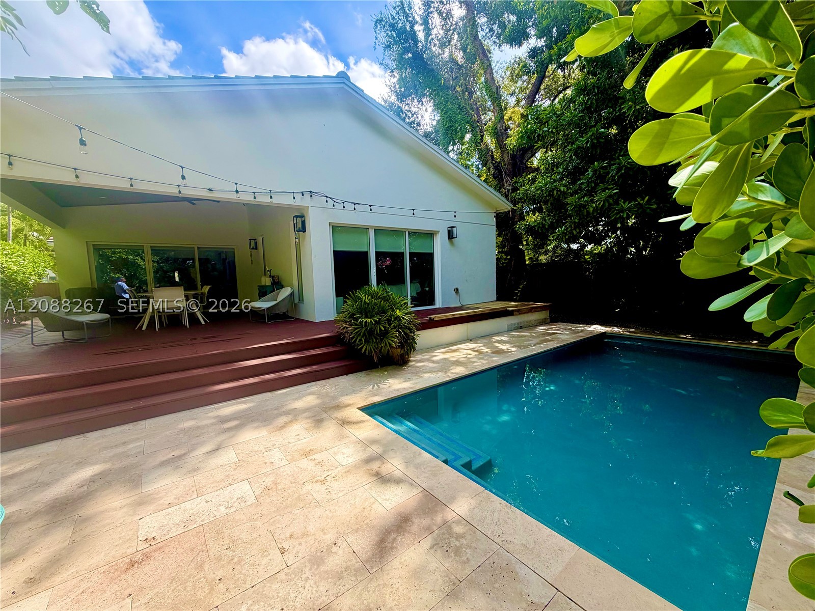 270 SW 29th Rd Miami, FL 33129