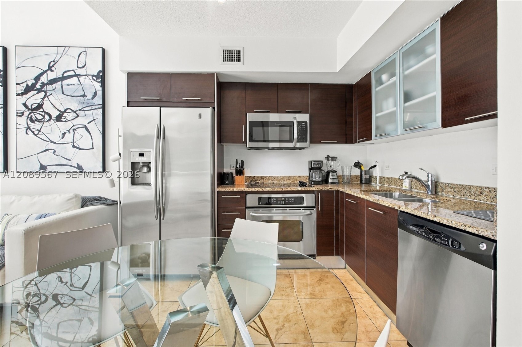 image Brickell on the River South9