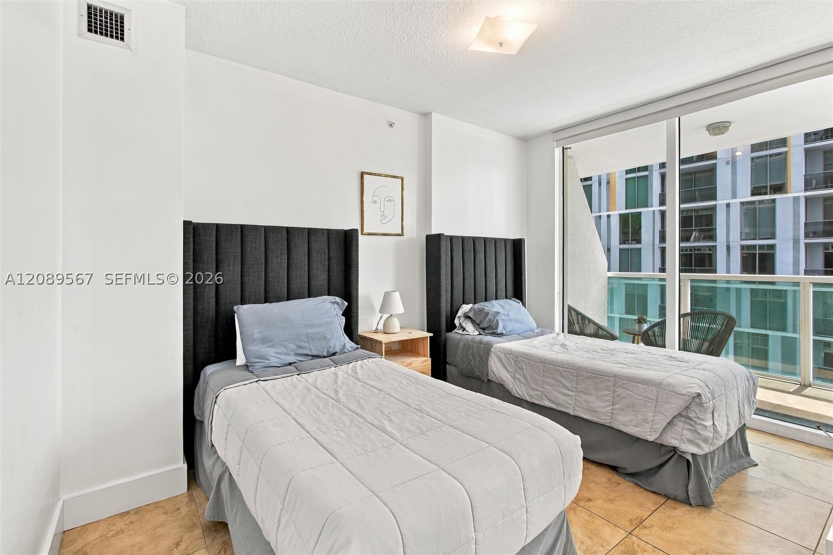 image Brickell on the River South20