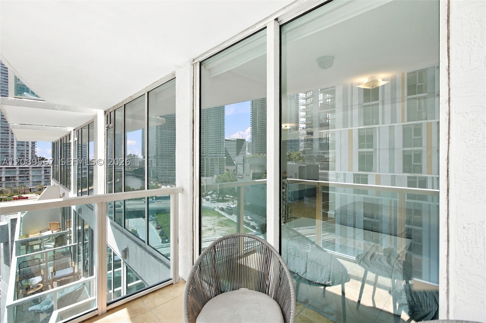image Brickell on the River South25